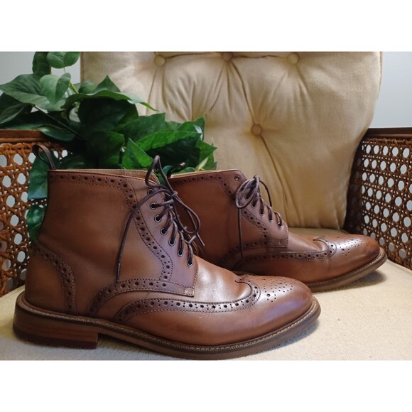 Aston Grey Erane Wingtip Mens Boots Sz 9.5 Hand Crafted